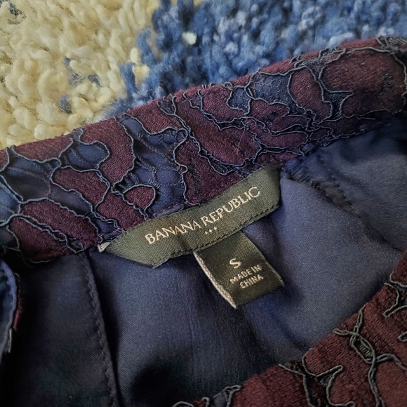 Banana Republic Purple Lace Blouse - Picture 4 of 4